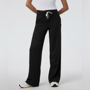 Vuori Halo Essential Wide Leg Pants - Heathered Black - Medium Tall